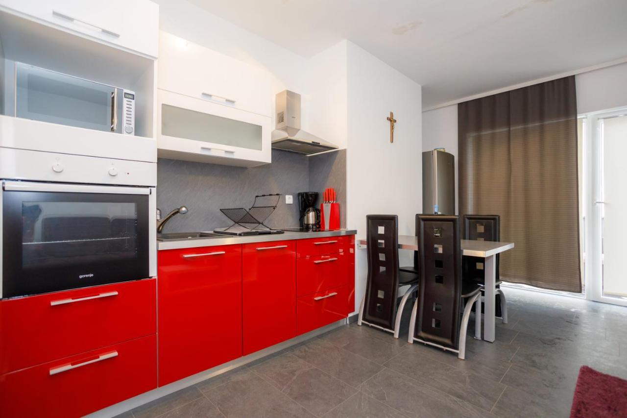 Apartments Lacic Krk Town Buitenkant foto